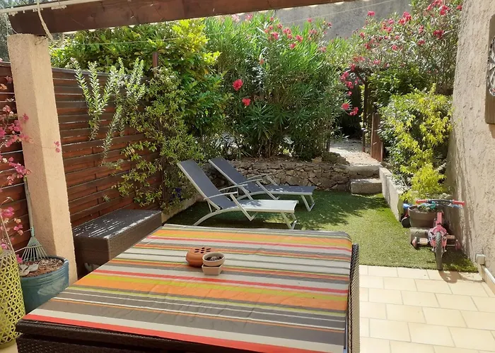 Maison Au Calme Dans Pinede, Plages A 12Min A Pied