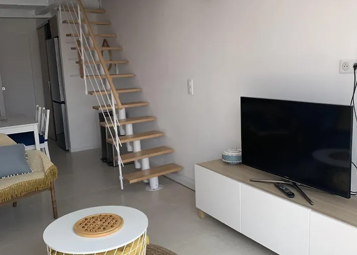 Villa Club Climatisee Pour 4 Personnes Avec Piscine Accessible De Mai A Septembre