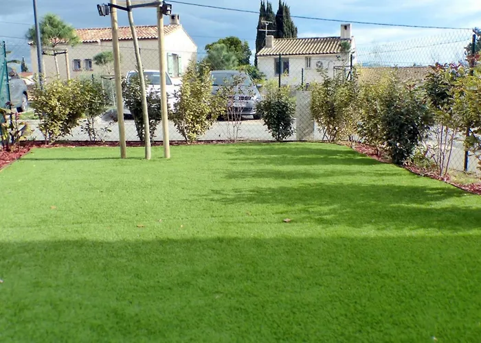 F4 House In Residence With Private Garden